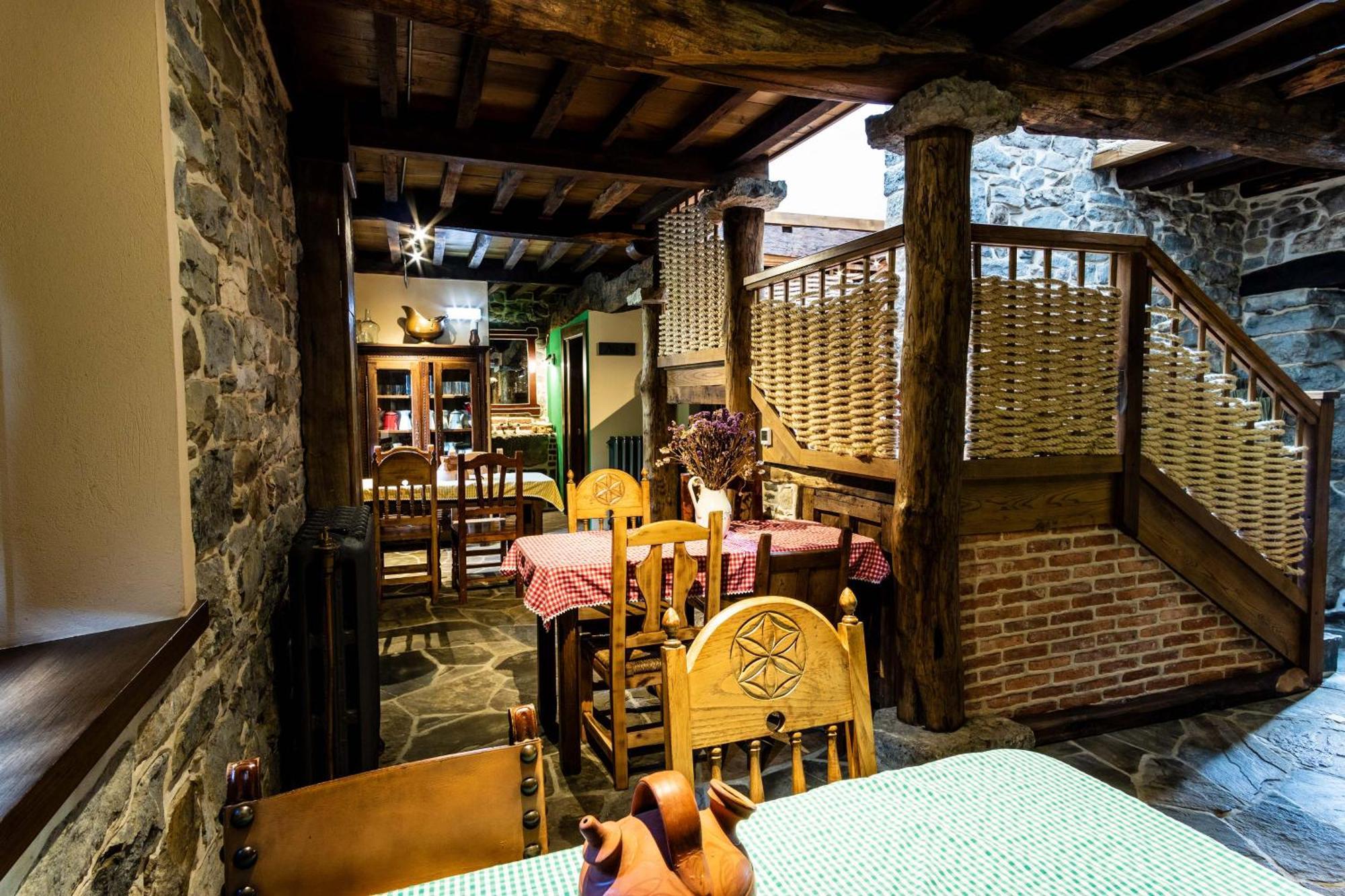 Casona De El Castaniu Hotell Serrapio Exteriör bild