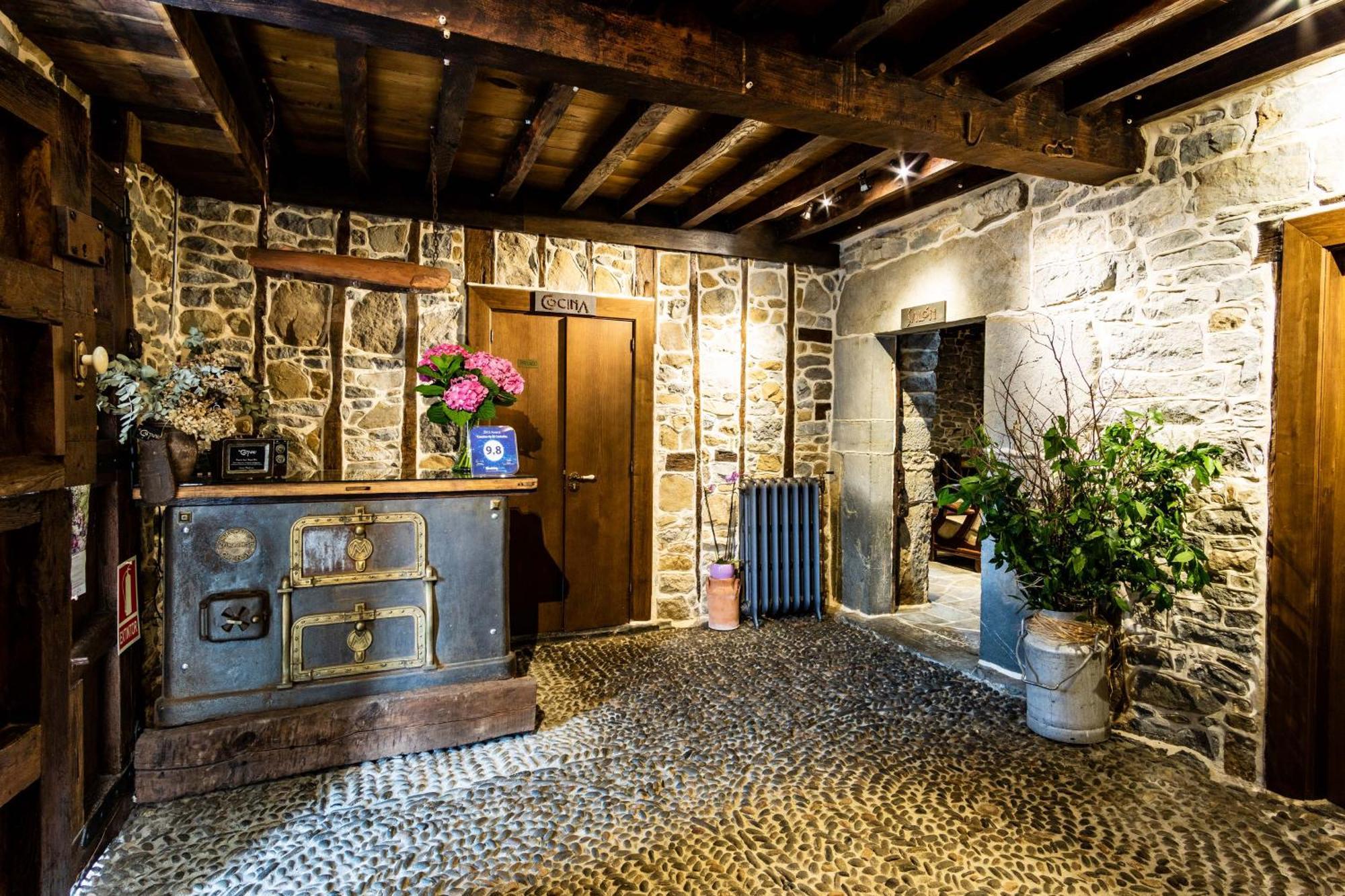 Casona De El Castaniu Hotell Serrapio Exteriör bild