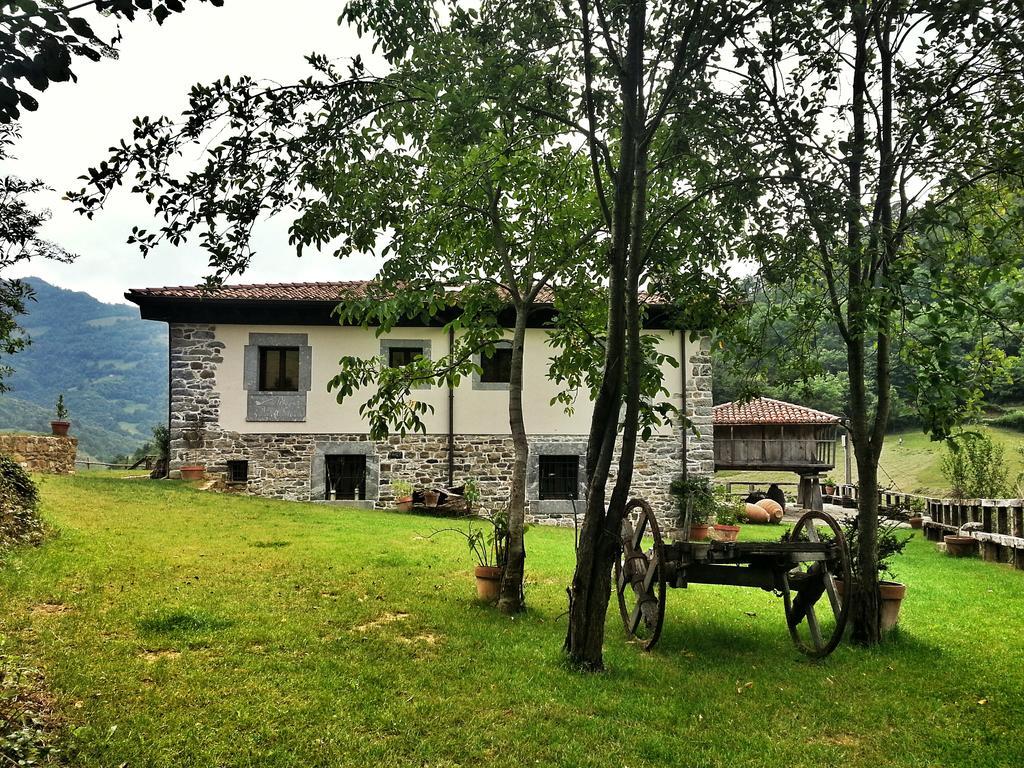 Casona De El Castaniu Hotell Serrapio Exteriör bild