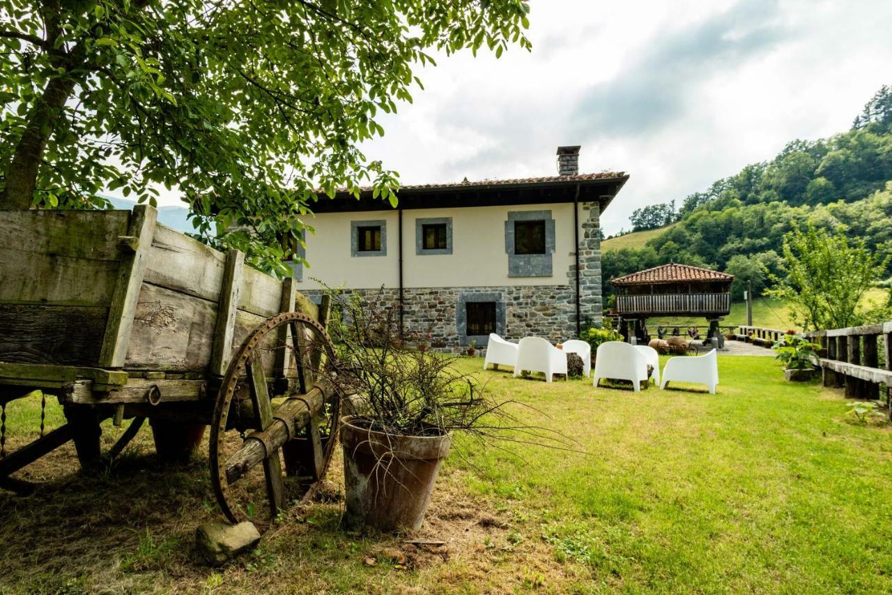 Casona De El Castaniu Hotell Serrapio Exteriör bild